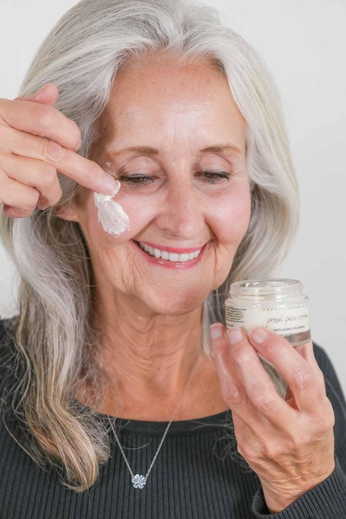 Pretty farm girl Fresh Face Tallow Cream - Anti-Aging & Plumping - Floral & Refreshing Scent - Handmade - All Skin Types - For Around the Eyes, Neck, and Lips.