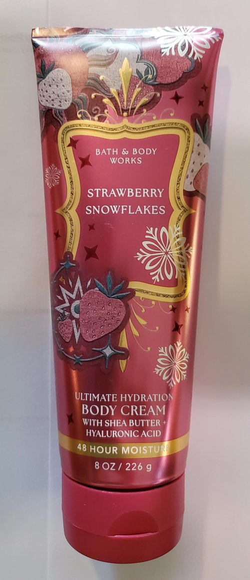 Bath & Body Works Strawberry Snowflakes Ultimate Hydration Body Cream For Women 8 Fl Oz 2- Pack (Strawberry Snowflakes)