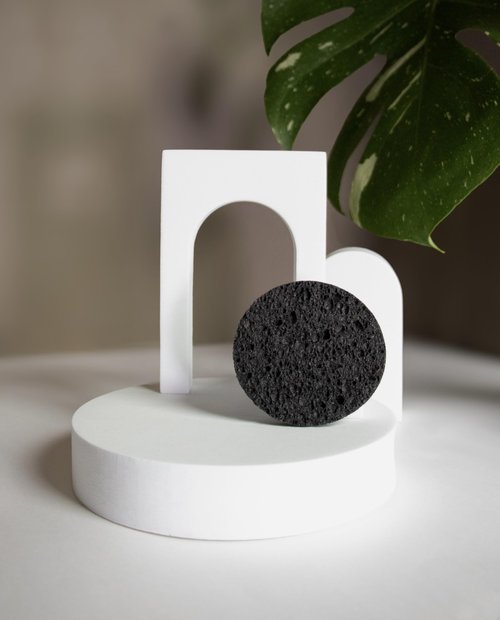 Facial cleansing sponge, 50-Count Bamboo Charcoal-Infused Compressed Cellulose Sponges, 100% Natural Wood Pulp, Biodegradable Exfoliating Spa Sponge, Makeup Remover