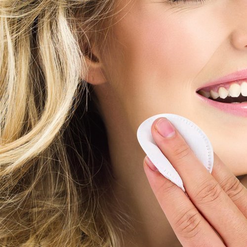 BEAGERUO 200 Cotton Pads, Individually Wrapped Cotton Rounds Travel Size, Makeup Remover Pads for Eye, Nail Polish, Face Cleansing Pads Hotel Amenities