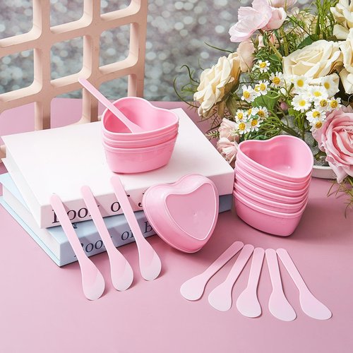 Teenyyou 5 Sets Facial Bowls Plastic Heart Shaped Facial Mask Mixing Set with Spatula Pink Facemask Bowl DIY Skin Care Mixing Tool Kit Esthetician Supplies for Lady Women Home Beauty Salon