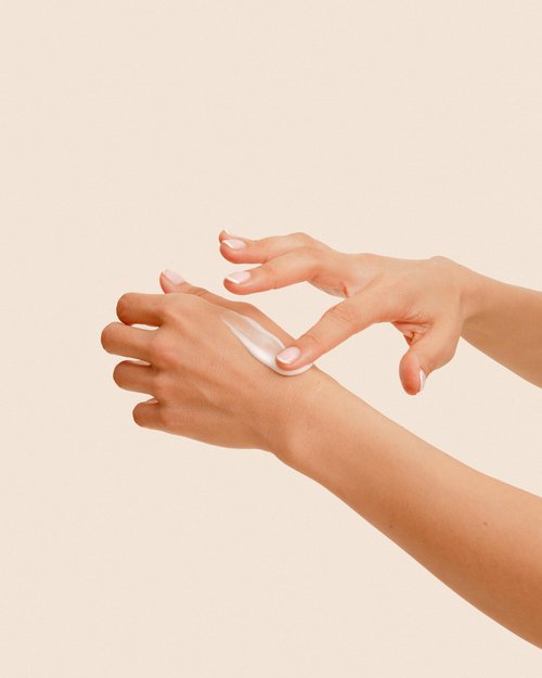 ABI AME Like Silk Hand Cream - Fast Absorbing Non-Greasy Hand Moisturizer with HydraTrio Complex for Long Lasting Hydration, Dry Skin Relief, 50ml