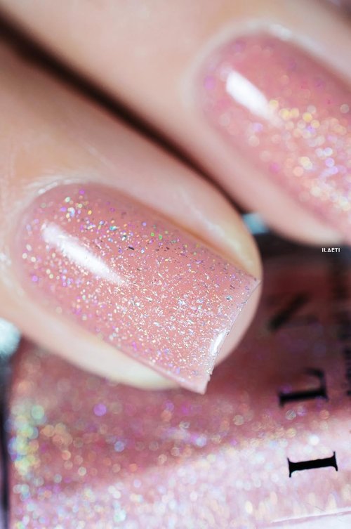 ILNP Sweet Pea - Holographic Sheer Jelly Nail Polish in Seashell Pink | Long-Lasting Shine