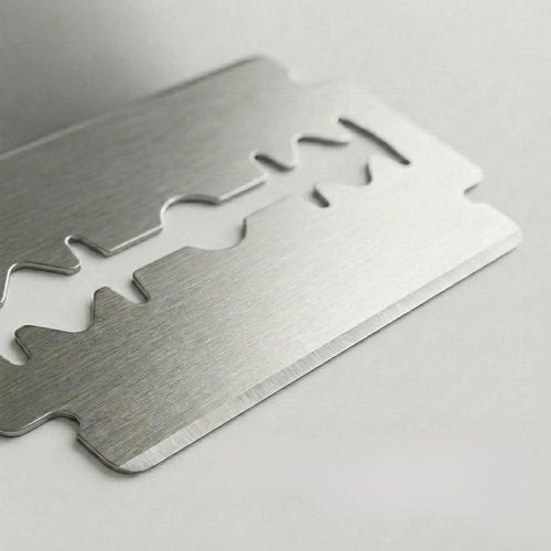 Personna Platinum GEM Double Edge Blade. Surgical Japanese Stainless Steel with Platinum Diamond Glide Coating. (100 Pack)