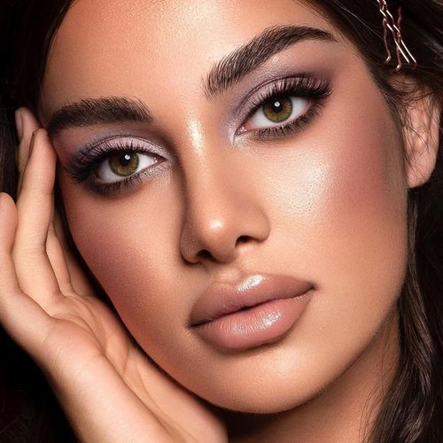 Boobeen 15-Color Eyeshadow Palette - Highly Pigmented Matte & Shimmer for Stunning Holiday Looks | Green