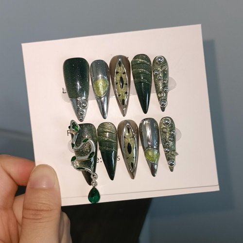 TENPAL Gothic Fake Nails Long Stiletto,Black Chrome & Gradient Green Cat Eye False Nails,3D Snake Gem Designs Metal Press on Nails,10pcs Soft Gel Artificial Nails with Steel Bead for Women(M)
