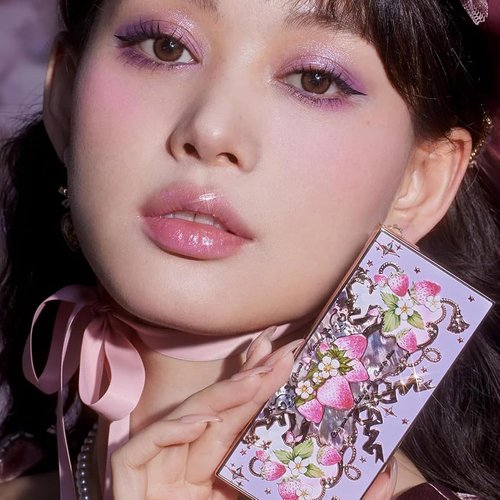 Flower Knows Violet Strawberry Rococo Eyeshadow Palette - Purple Pink Makeup with 3 Matte & 2 Shimmer Shades, 0.21 Oz