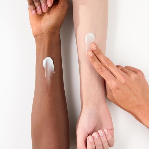 Catrice Extreme Blur Mattifying Primer - Instant Blur & Shine Control with Hyaluronic Acid | Vegan & Cruelty-Free