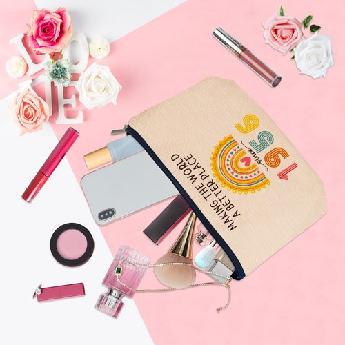 ancpeany 2026 70th Birthday Gifts for Women Makeup Bag, Happy 70th Birthday Decorations for Women, Sister, Female, Friends, 1956 Best Gifts for 70 Year Old Woman, Small Cosmetic Travel Pouch
