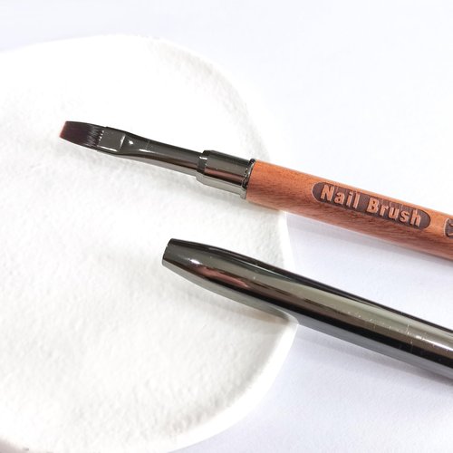 DANNEASY 1pc Acrylic Nail Brush Sandalwood Nail Art Brushes Nail Painting Brush Nail Clean Up Brush Nail Design Brushes Nail Art Tools - Flat Head