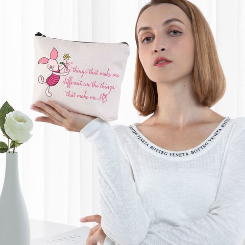 BWWKTOP Pig Cartoon Makeup Bag Pig Movie Inspired Gifts The Things That Make Me Different Are The Things That Make Me Me Zipper Pouch Bag Pig Merchandise (Make Me Different)