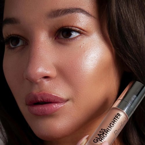 Rodial Glass Highlighter - Feather-Light, Silky Illuminating Fluid for Natural Luminous Glow, Oil-Free, 0.1 fl. oz.