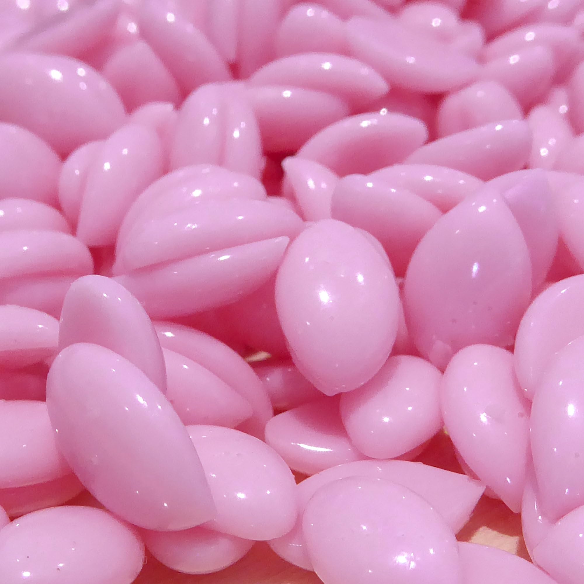 Waxness Bikini Lotus Hard Wax Beads 0.8 lb (400 g) – Rosin-Free Stripless Wax for Bikini and Sensitive Areas, Professional Use – Made in Italy