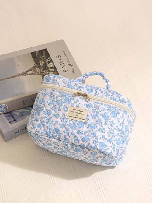 SSTAIBAO Large Travel Quilted Makeup Bag for Women Girls, Floral Cosmetic Bag, Cute Coquette Aesthetic Flowers Toiletry Organizer Bag Blue Flower