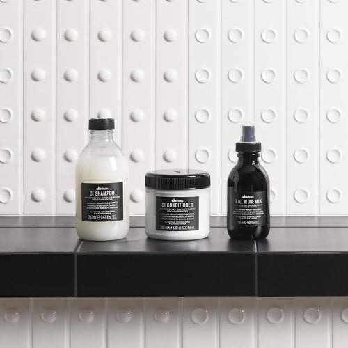 Davines OI Shampoo - Hydrating Cleanser for All Hair Types | Antioxidant-Rich Roucou Oil, 9.47 Fl Oz