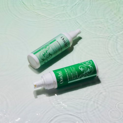 Ouidad Botanical Boost Curl Spray - Energizing & Refreshing Formula for Curly Hair | Lightweight, No Residue, Silicone-Free