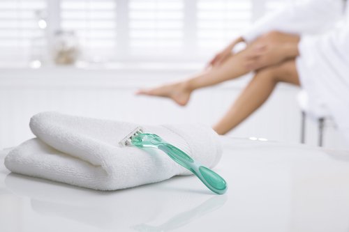 Schick Quattro You Sensitive Piece Of Mind Disposable Razor For Women, 4 Count