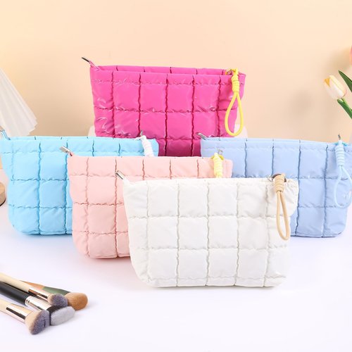 Beayuva Puffer Quilted Makeup Bag Travel Cosmetic Bag Portable Puffy Checkered Toiletry Pouch Skincare Organizer Purse Pencil Case (Silver)
