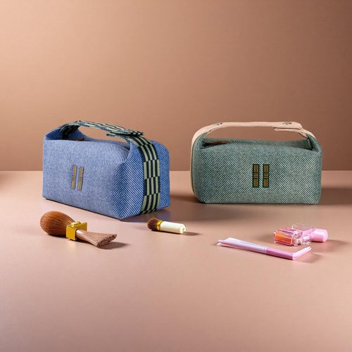Sluxa NEW Makeup Bag - Her Inspired, Stylish, Lightweight, and Practical Luxury Cosmetic Bag for Women(Grass green)
