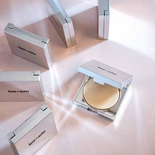 Lune+Aster Superstar Translucent Pressed Powder | Universal Talc-Free Translucent Pressed Powder, Mirrored Compact