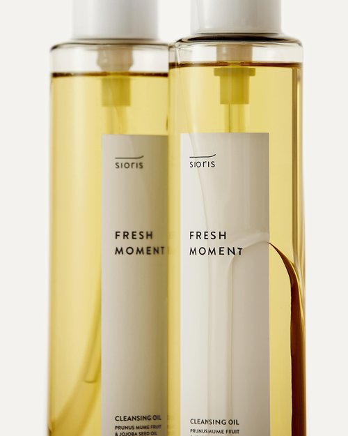 SIORIS Fresh moment cleansing oil 6.76 fl. oz, Organic green plum oil gently melts away makeup and daily dirt with moisturizing for senseitive skin, Korean Facial Cleanser