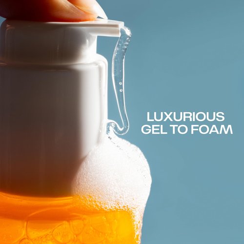 LUMENE Nordic-C [Valo] Exfoliating Gel Cleanser | Vitamin C & AHAs | Arctic Cloudberry Seed Extract | Removes Makeup & Impurities | Gentle Daily Exfoliation | Vegan & Upcycled Ingredients | 5.1 Fl.oz.