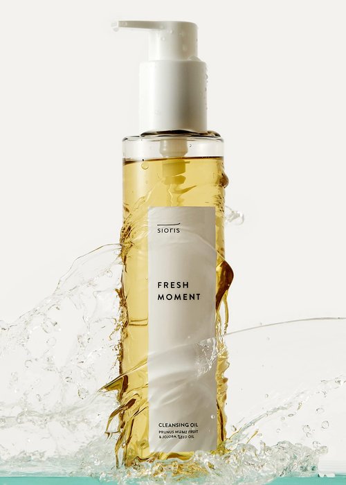 SIORIS Fresh moment cleansing oil 6.76 fl. oz, Organic green plum oil gently melts away makeup and daily dirt with moisturizing for senseitive skin, Korean Facial Cleanser