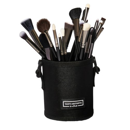 Makeup Brush Holder – Portable And Durable Organizer For Beauty Brushes – Waterproof Makeup Artist Brush Case - Travel Friendly Makeup Bag – Elegant Aesthetic Storage - Hold Multiple Cosmetic Brushes