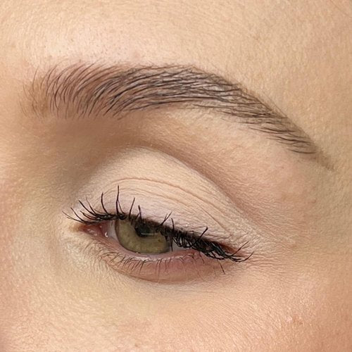 Sandstone Scandinavia Hypoallergenic Eyeshadow - Long-Lasting, Blendable Formula for Sensitive Eyes - 262 White-ish