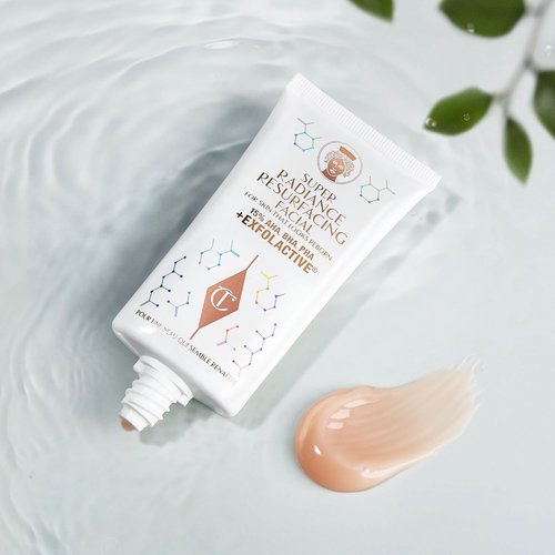 Charlotte Tilbury Super Radiance Face Exfoliator - Gentle Exfoliating Mask with Salicylic & Glycolic Acid | Refines Pores & Boosts Radiance