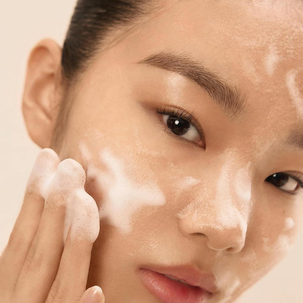Sulwhasoo Gentle Cleansing Foam - Hydrating Gel-to-Foam Facial Cleanser with Korean Herbal Ingredients | Removes Makeup & Impurities