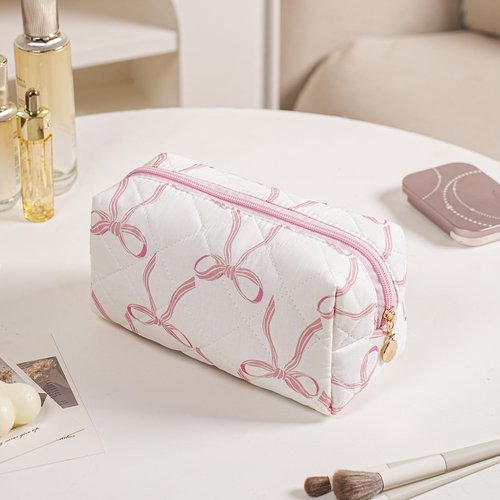 HHQQWZ Quilted Cotton Makeup Bag Travel Cosmetic Bag for Women Girls, Zipper Make Up Pouch, Bow Pattern Toiletry Organizer Makeup, Portable Storage Bag (Pink/Whtie Bowknot)