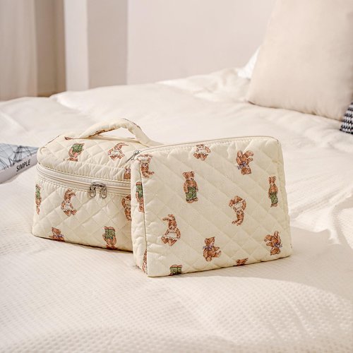 RSRSLEII 3 Pcs Quilted Cotton Makeup Pouch, Coquette Floral Quilted Toiletry Makeup Bag for Women and Girls, Aesthetic Travel Organized Cosmetic Bags(03Bear Pattern)