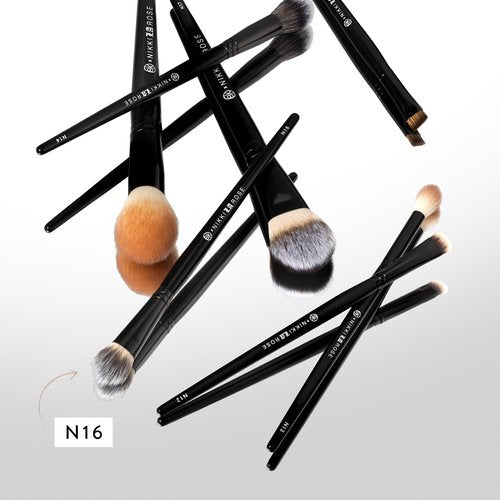 BK BEAUTY - NIKKI LA ROSE N16 PRO CONCEALER BRUSH – Precision Blending for Under-Eye & Spot Concealing, Flawless Coverage Without Streaks