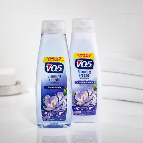 Alberto VO5 - Blooming Freesia Hydrating Shampoo - Coconut Milk & Vitamin E - 15 oz