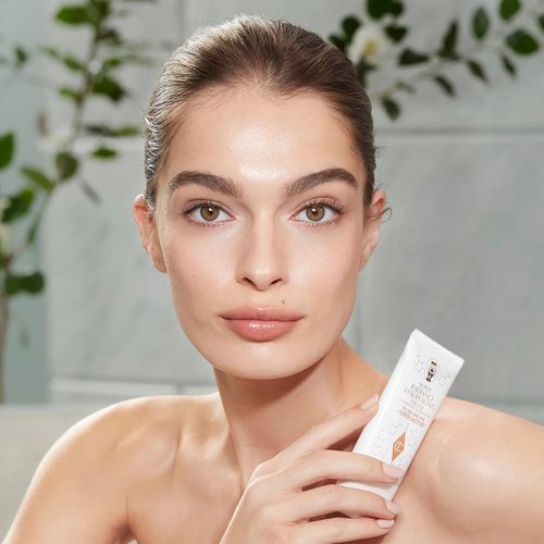 Charlotte Tilbury Super Radiance Face Exfoliator - Gentle Exfoliating Mask with Salicylic & Glycolic Acid | Refines Pores & Boosts Radiance