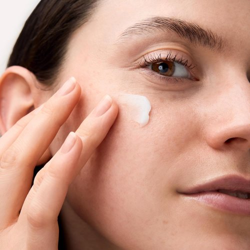 Catrice Extreme Blur Mattifying Primer - Instant Blur & Shine Control with Hyaluronic Acid | Vegan & Cruelty-Free