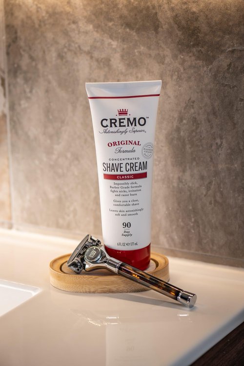 Cremo Astonishingly Superior Tortoise Shell (Horn) Razor Kit (Packaging May Vary)