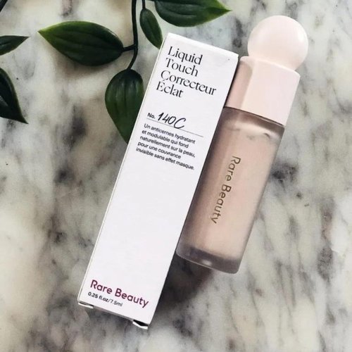Rare Beauty by Selena Gomez Liquid Touch Brightening Concealer 140C