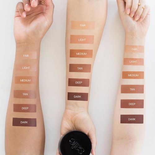 Saie Sun Melt Cream Bronzer - Buildable Balm for Effortless Sculpting - Enriched with Vitamin C, Natural Finish - Light Bronze (1 oz)