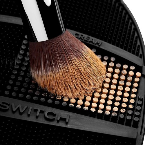 Sigma Beauty Switch - Silicone Makeup Brush Cleaner for Effortless Shade Switching | Full Size Cleaning Mat