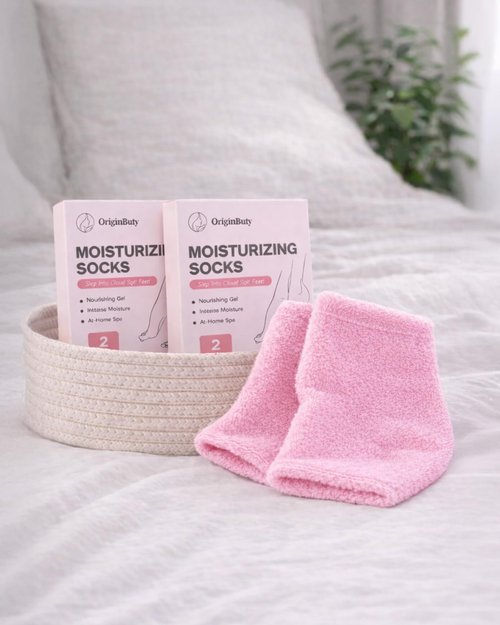 Moisturizing Socks Women, Heel Socks for Dry Cracked Feet, Feather Yarn Gel Socks for Overnight Hydration – Deep Silicone Socks with Rose, Jojoba & Olive Oils, 2 Pairs Pink