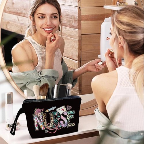SQQCMM Nurse Black Makeup Bag - Trendy Nurse Themed Gifts for Lovers Girls Mom Women, Nursing Student Gifts, Canvas Zipper Makeup Bag, Cosmetic Travel Bags for Women