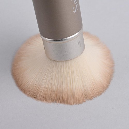 Retractable Kabuki Makeup Brush - Blender Brush for Powder, Cream, Liquid Foundation, Sunscreen, Blush Blending & Bronzer - Professional Make Up Brush - Full Face Makeup Brush - Vegan & Cruelty Free