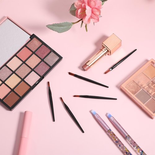 120 Pcs Lipstick Applicator Wands Disposable Lip Applicators Multifunctional Concealer Brush Eye Shadow Applicators Portable Lip Wands Eye Makeup Brushes