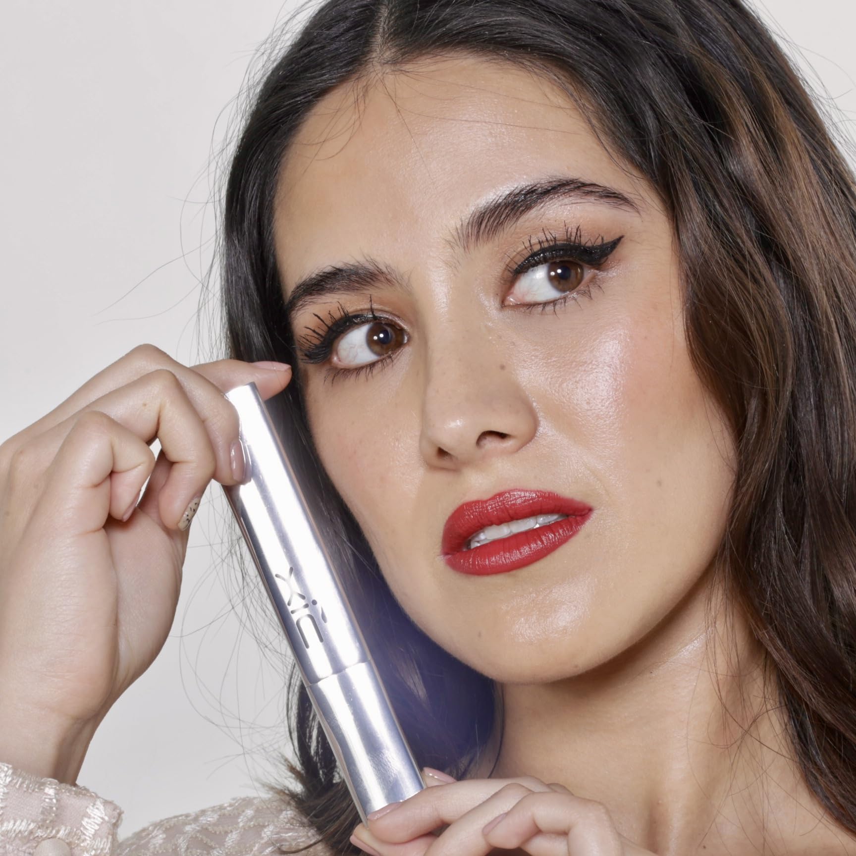 XiC Glam. Liquid Eyeliner, Intense Black Color, Waterproof and with Ultra Fine Brush. XiC Sexy Black Eyeliner, 0.24 fl oz.