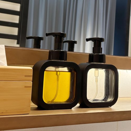 SVLX YIXVN Foaming Soap Dispenser, 2 Pack 300ml (10oz) Plastic Refillable Foaming Hand Soap Dispenser with 16 Pcs Waterproof Labels, Foam Pump Bottle for Bathroom and Kitchen (Black)