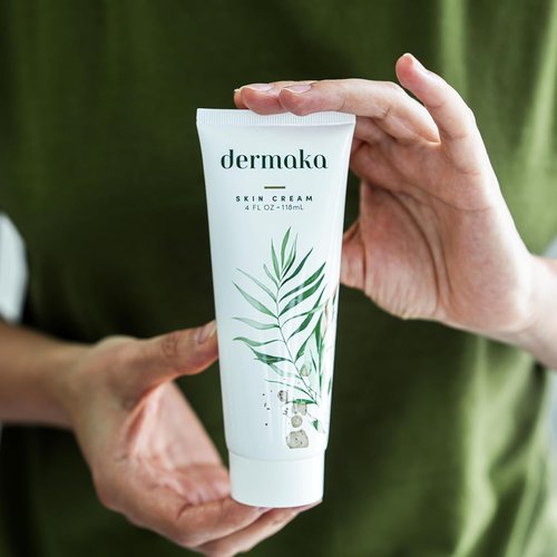 Dermaka Arnica Skin Care Cream - Moisturizing Botanical Formula with Arnica Montana & Vitamins A/E | 4 oz Gentle Hydrating Cream for Face & Body