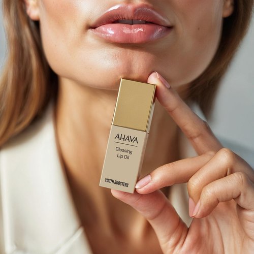 Ahava Glossing Lip Oil 6ml – Hydrating & Nourishing Lip Treatment with Dead Sea Minerals, Jojoba Oil & Date Extract – Protects Against Dryness & Delivers Glossy, Non-Sticky Finish