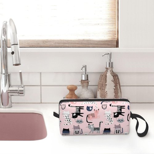 OLUSENMO Cute Cats Makeup Bag Small Organizer Small Pink Travel Cosmetic Bags Compact Durable Oxford Fabric Multi-Purpose Storage Perfect for Travel, Gym, Daily Use